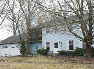 1807 Myra Ridge Ct, Urbana, IL 61802