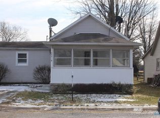 24419 3rd St, Grand Rapids, OH 43522