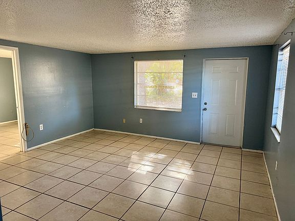 3rd image of 2311 52nd Ave E