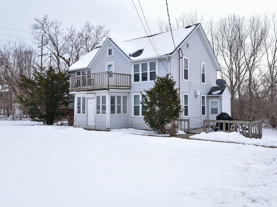 1st image of 231 E Rawson Ave