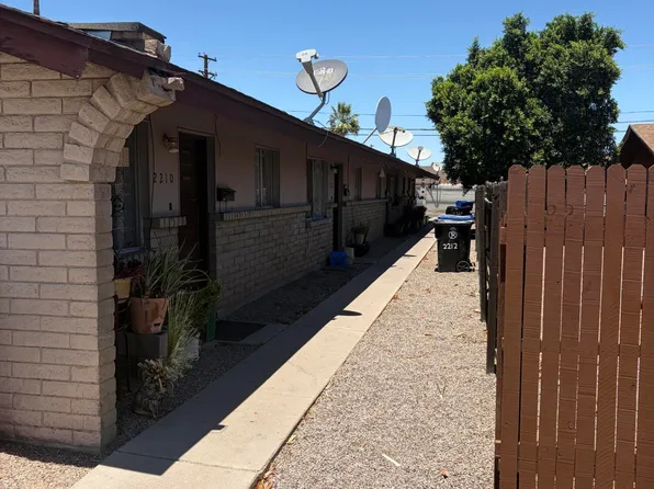 2216 E BROADWAY Road, Mesa, AZ 85204
