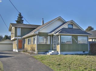 2260 Marion St, North Bend, OR 97459