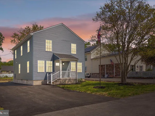 2425 Wythe Ave, Sparrows Point, MD 21219