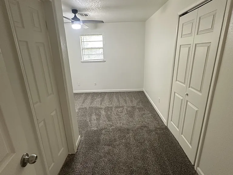 1206 N Markwell Ave — Photo 15