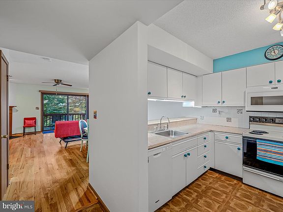 3rd image of 203 Tecumseh Trl