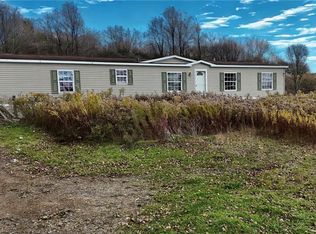 11046 Sandbank Rd, Freedom, NY 14065