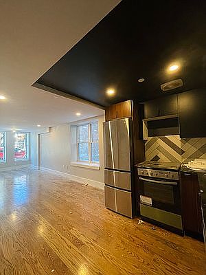 5th image of 1352 Jefferson Ave #1A