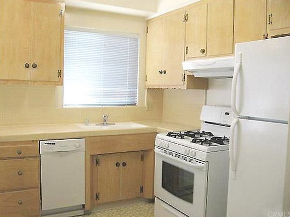 4th image of 734 E Magnolia Blvd APT E