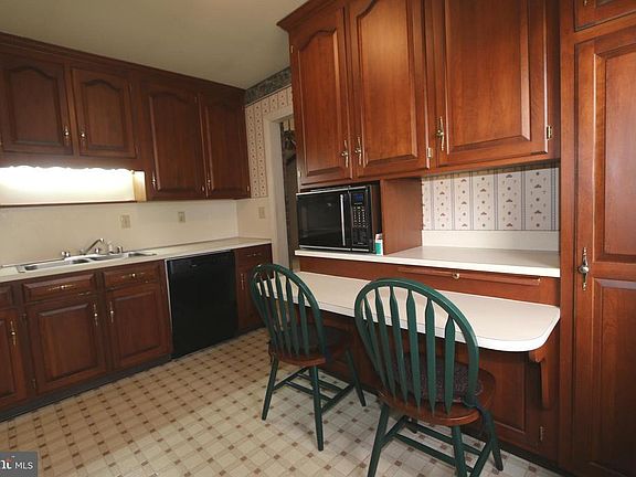 5th image of 18232 Candlewood Ln