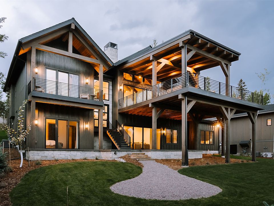 1st image of 12 Marina Crest Ln