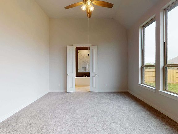 4th image of 512 Copper Sage Dr