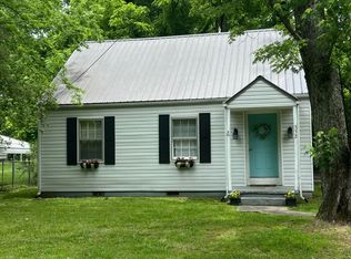 352 W Rhea Ave, Spring City, TN 37381