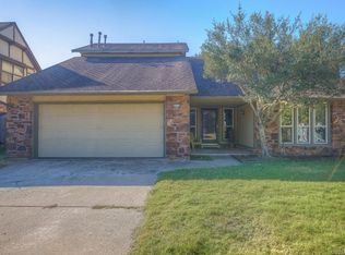 3313 W Quincy St, Broken Arrow, OK 74012
