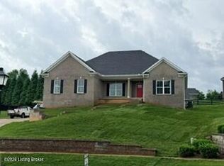 13000 Pond Creek Dr, Goshen, KY 40026