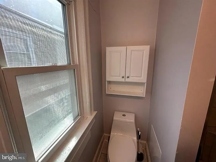 105 E West St #B — Photo 25