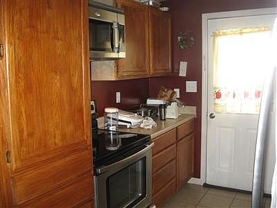 5th image of 208 Anthony Dr #210