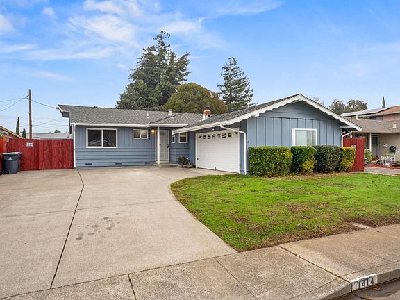3rd image of 1414 Canterbury Drive