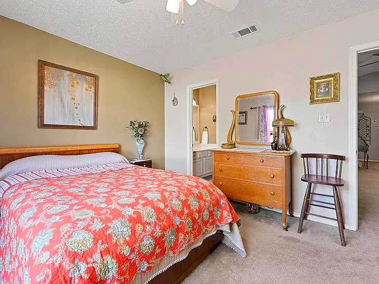 10527 Bay Tree Dr — Photo 16