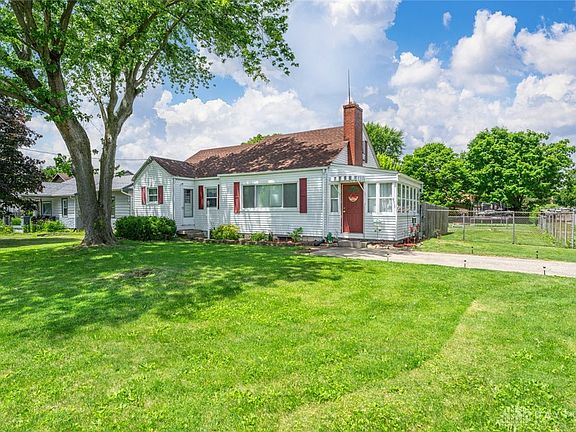 2nd image of 1009 Beatrice Dr
