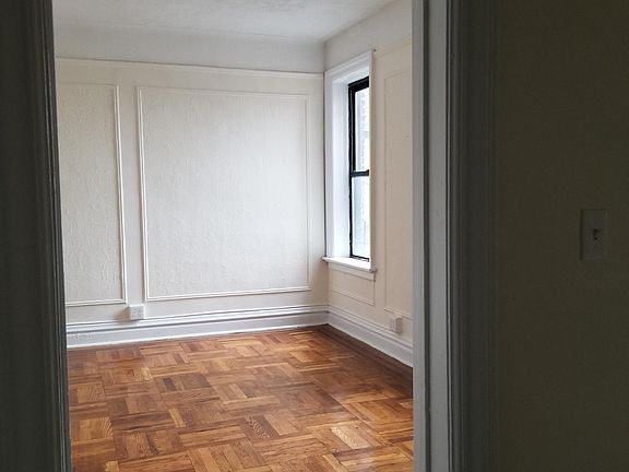 5th image of 1565 Thieriot Ave