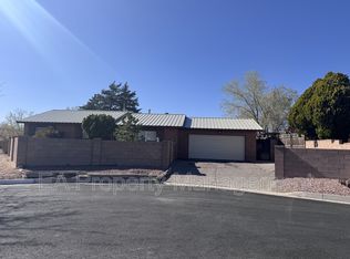 1702 Halo Cir SE, Rio Rancho, NM 87124