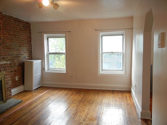 4th image of 538 Pacific St APT 8