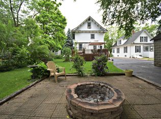 411 E Calhoun St, Woodstock, IL 60098