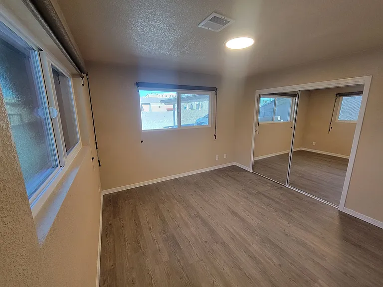 2975 Aladdin Dr — Photo 5