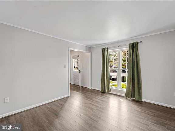 5th image of 2904 Madeira Ct