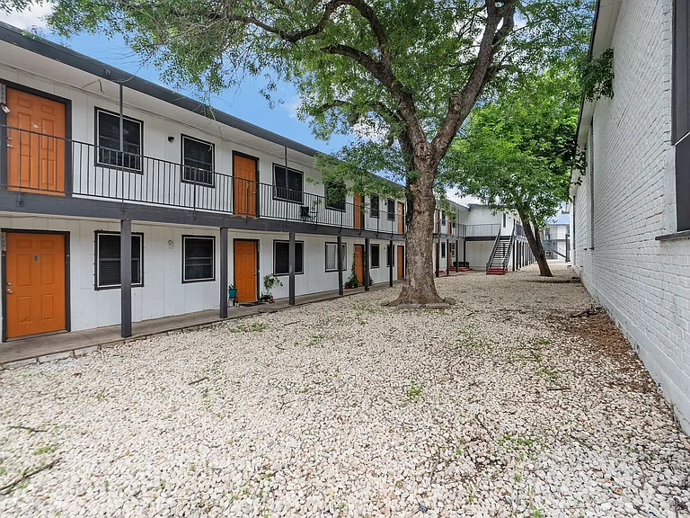 Villas at Mueller — Photo 20