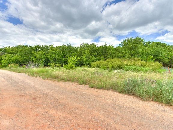 4th image of 293rd St