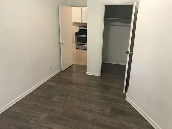 4th image of 2388 29th St APT 1