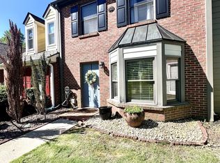 139 Willow Stream Ct, Roswell, GA 30076