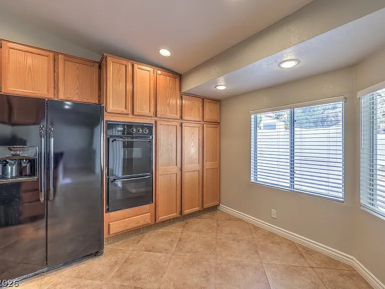 10024 Sail Landing Ct — Photo 15