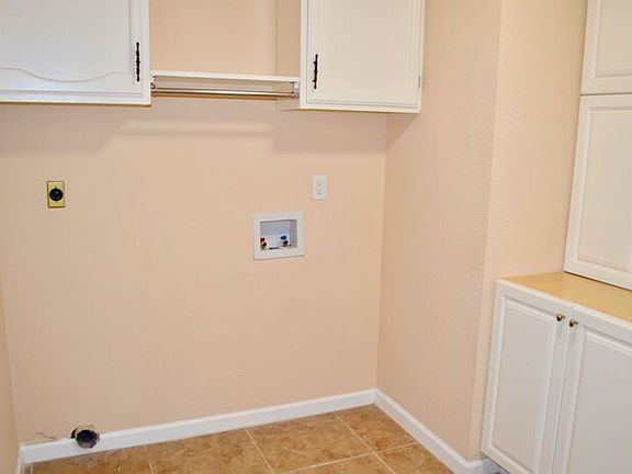 3rd image of 3018 Meadow Rain St