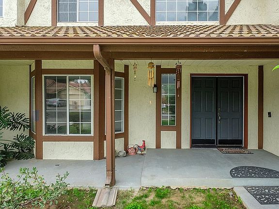 2nd image of 1527 E Niles Ave