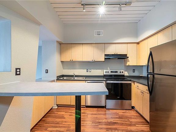 4th image of 2331 W Horatio St Unit 624