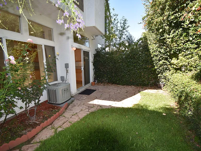 11904 Cypress Canyon Rd #3-1-1 — Photo 5