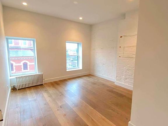 5th image of 107 Carroll St #3