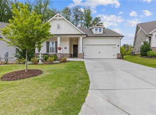 720 Calbert Cir, Marietta, GA 30064