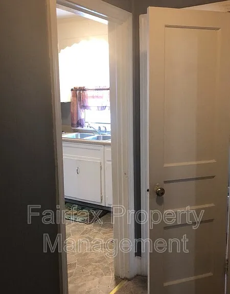 506 E Club Blvd — Photo 25