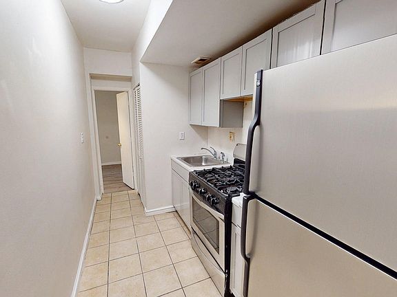 3rd image of 413 Evarts St NE APT 1