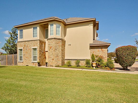 5th image of 1101 E Parmer Ln APT 101