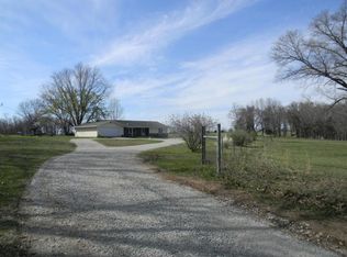 2706 Lone Pilgrim Rd, Taneyville, MO 65759