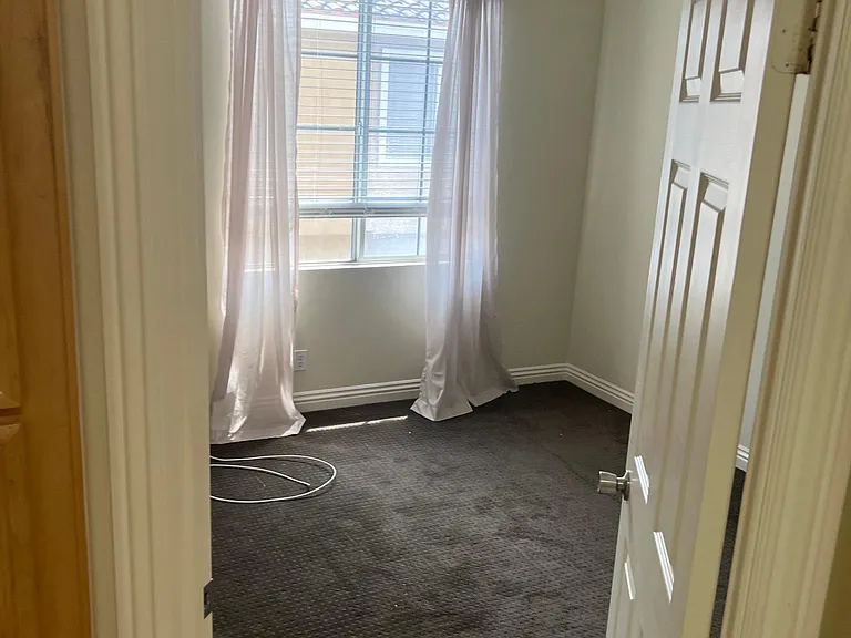 28525 Salerno Dr — Photo 9