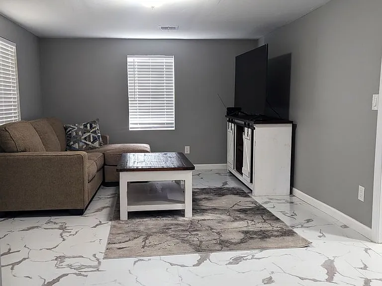 600 N Poplar Ln — Photo 19