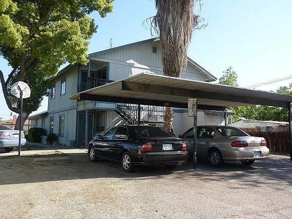 2nd image of 2181 1/2 Yerba St