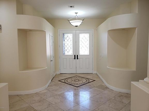 4th image of 5521 N 83rd Dr