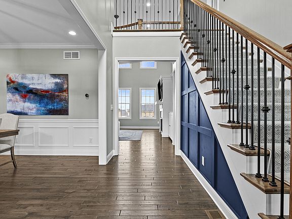 5th image of 2581 Pascoli Pl