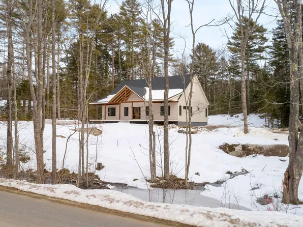 551 Back River Road, Boothbay, ME 04537